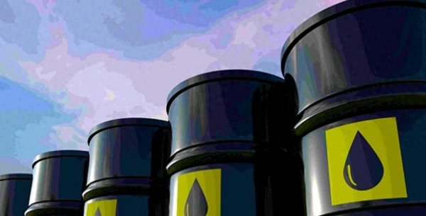 富灯网配资 原油价格波动与荣盛石化股价反转的复杂关系分析